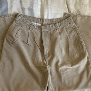 Dockers Classic Fit Pants 32/32 Mens Khaki Chino Pleated Trousers Worn